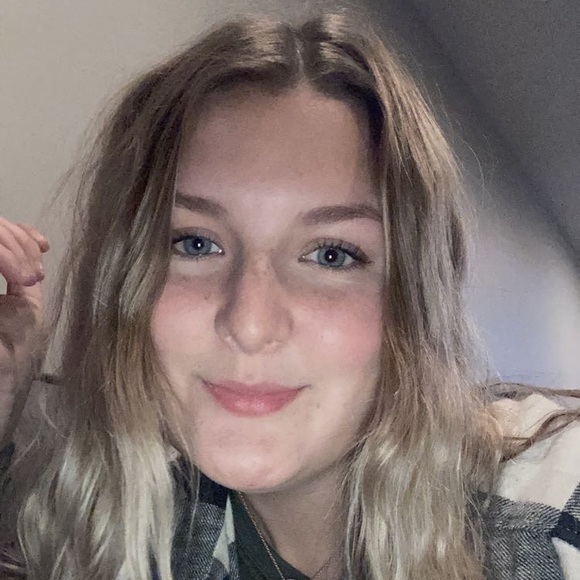 Meet your Posher, Bailey - Picture 1 of 1